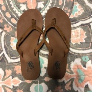 Vans women’s flip flops 👙
